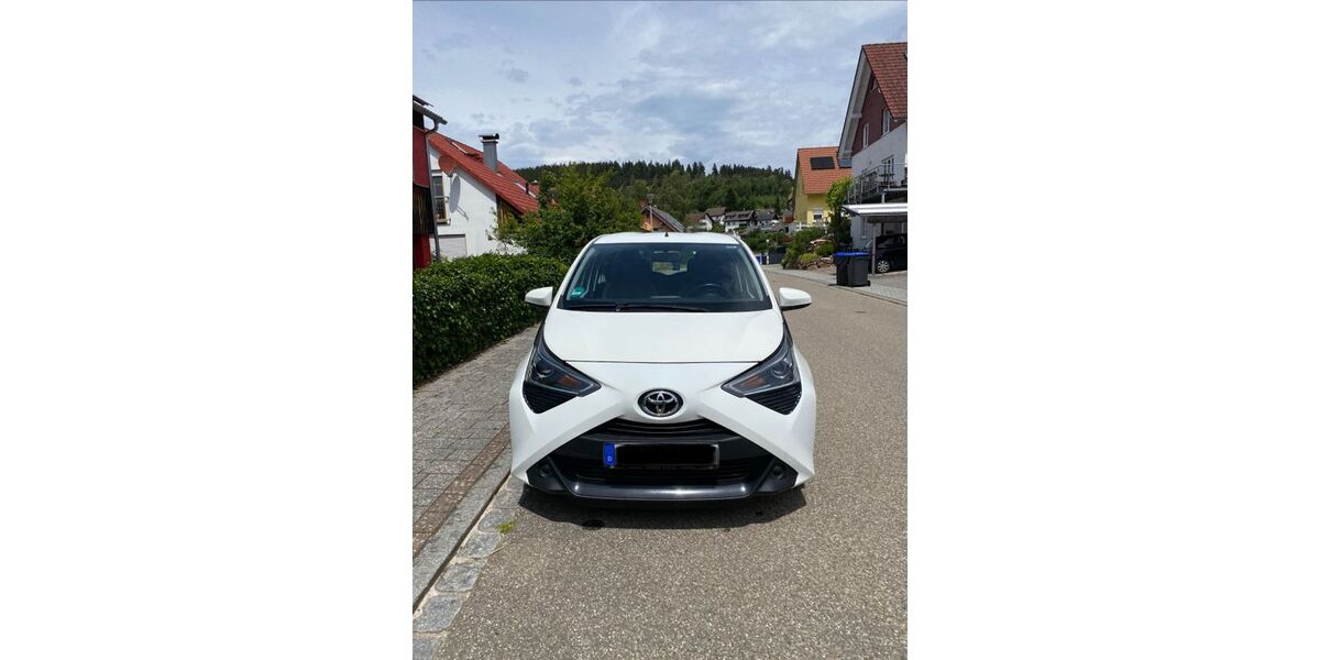 Toyota Aygo (X) 120.000 km 6.900 &euro; Titisee-Neustadt 79822