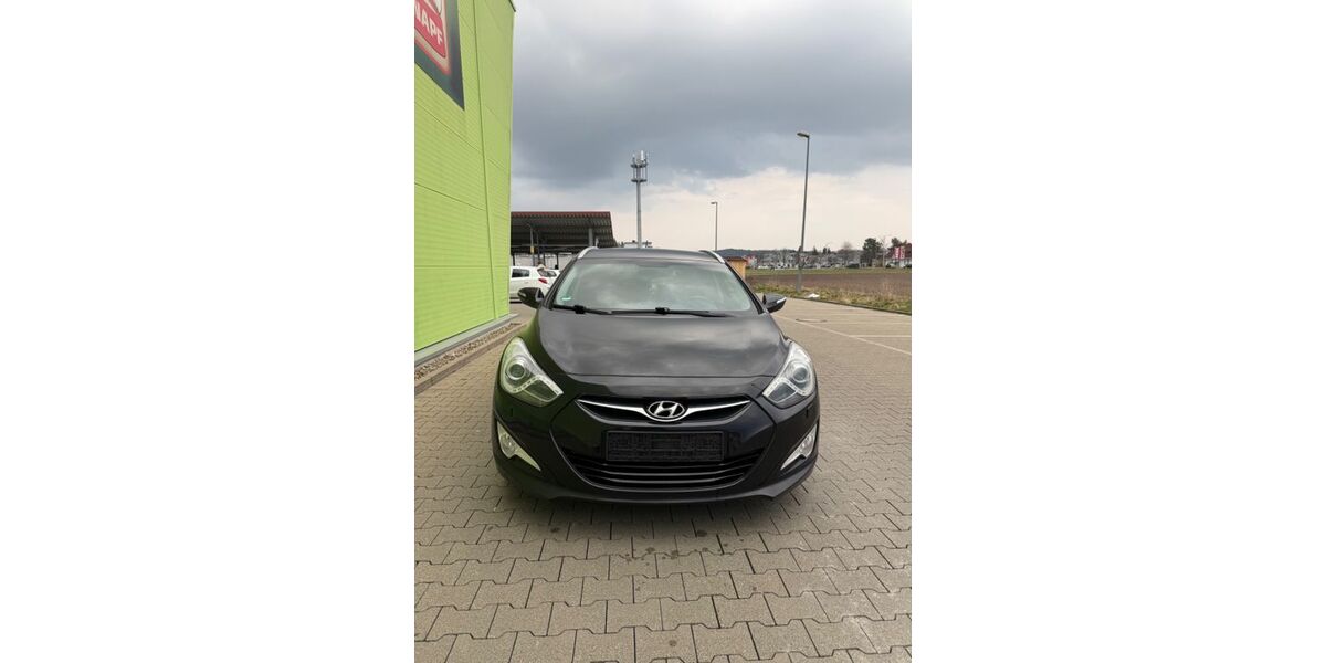Hyundai i40 245.000 km 5.300 &euro; Villingen 78048