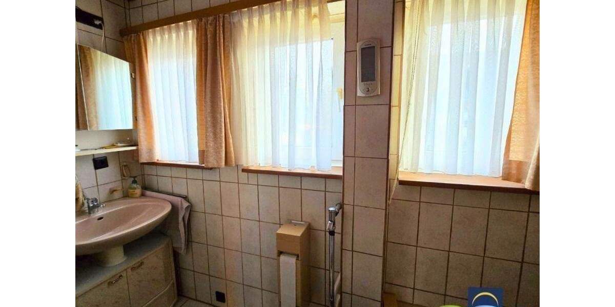 Mehrfamilienhaus, Wohnhaus Villingen-Schwenningen Villingen - 5 Zimmer, 166 m&sup2;, 299.000&euro; | Angebot:25670453