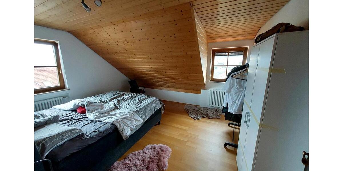 Dachgeschoßwohnung Gosheim - 4 Zimmer, 84 m&sup2;, 1.031&euro; | Angebot:25719367