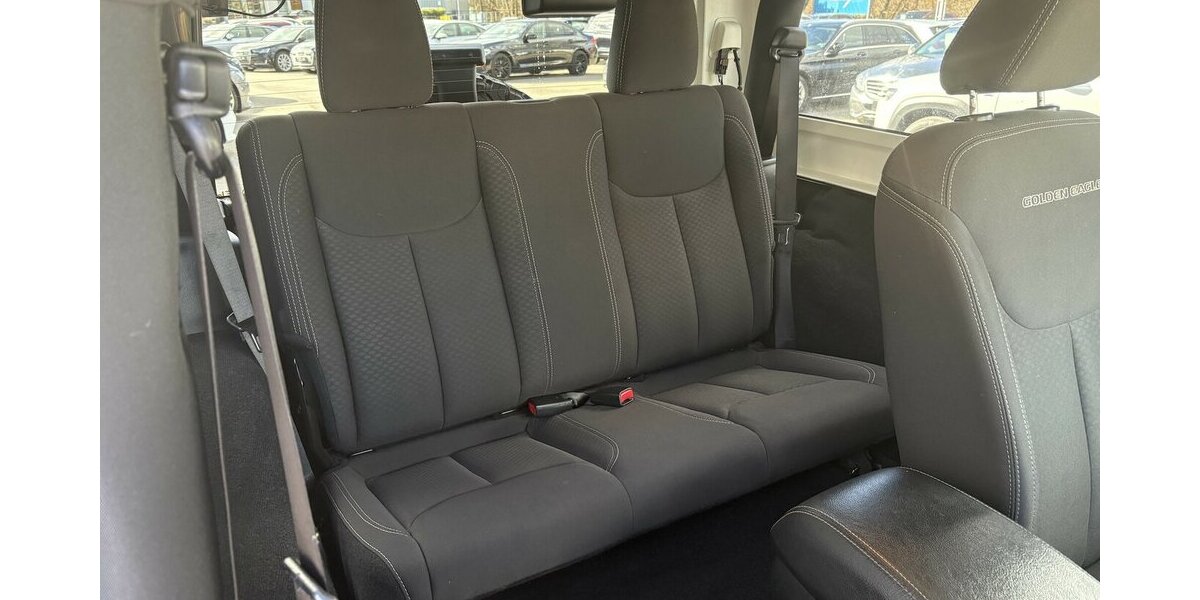 Jeep Wrangler Unlimited Golden Eagle 4x4/ALPINE/AHK 79.124 km 32.900 &euro; Villingen-Schwenningen 78054