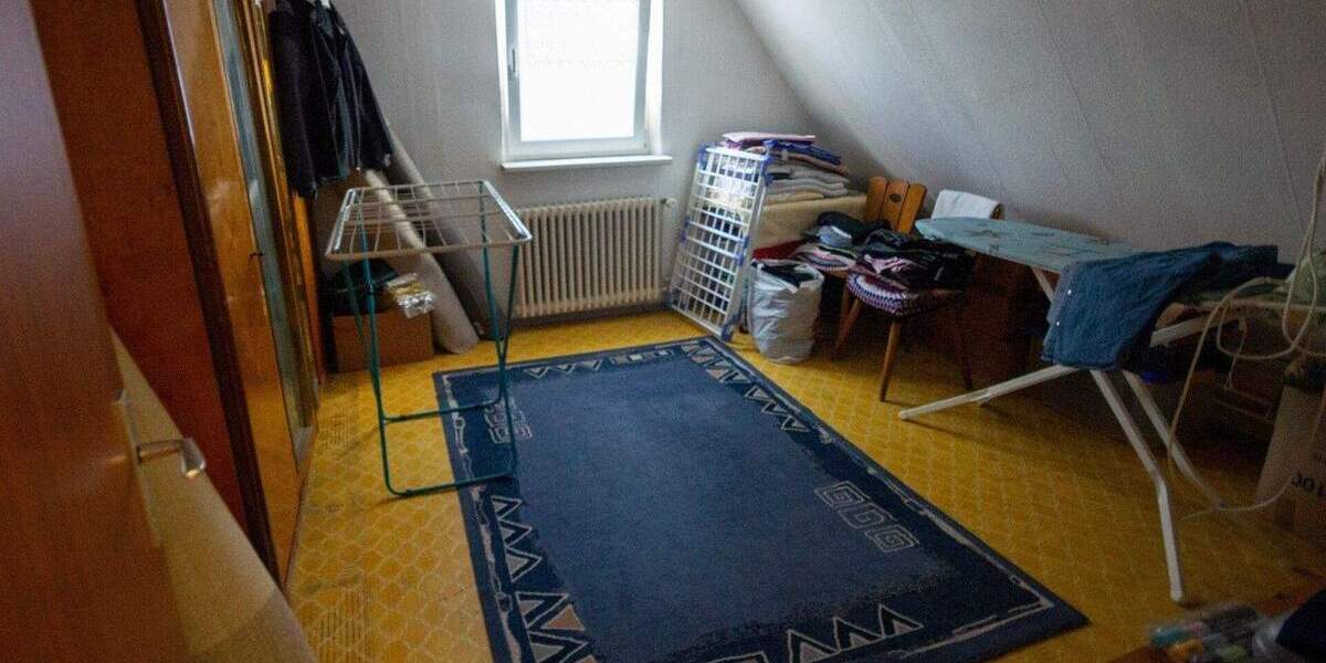 Einfamilienhaus Trossingen - 9 Zimmer, 192 m&sup2;, 295.000&euro; | Angebot:25671081