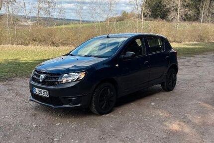 Dacia Sandero 74.000 km 3.600 &euro; Villingen-Schwenningen 78052