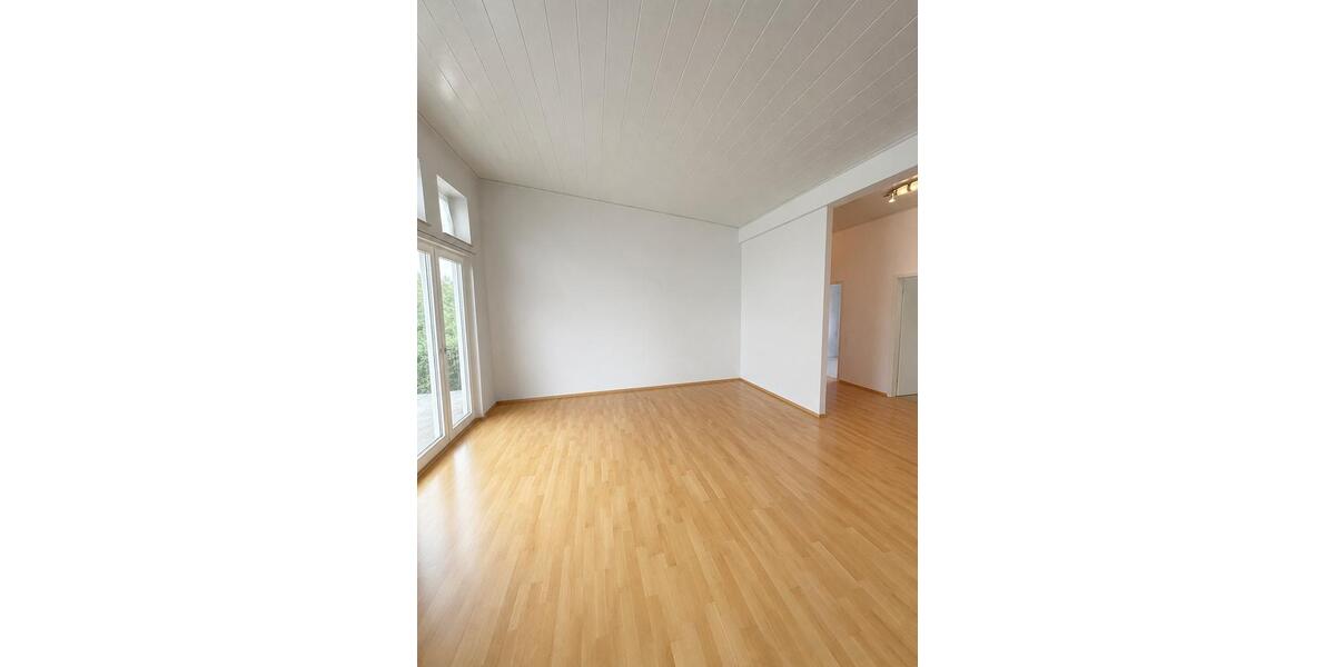 Dachgeschoßwohnung Bad Dürrheim - 2 Zimmer, 78 m&sup2;, 1.085&euro; | Angebot:26528700