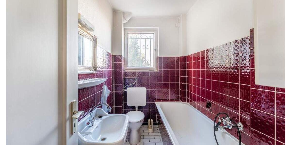 Mehrfamilienhaus, Wohnhaus Villingen-Schwenningen Villingen - 8 Zimmer, 162 m&sup2;, 369.000&euro; | Angebot:25698695