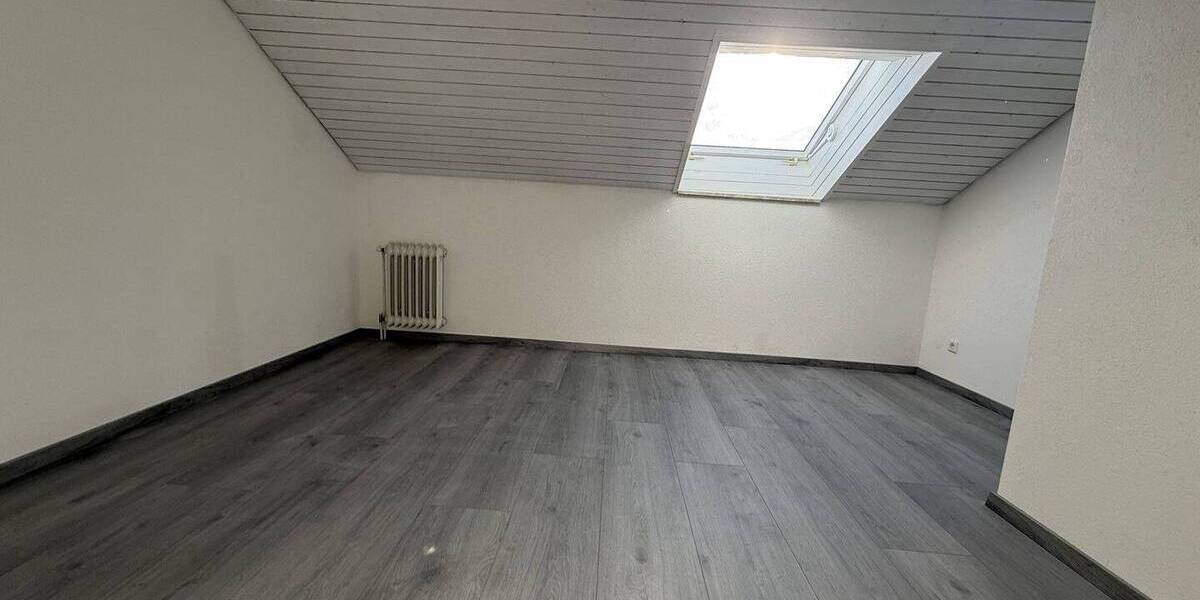 Etagenwohnung Unterkirnach - 3 Zimmer, 100 m&sup2;, 950&euro; | Angebot:25777669