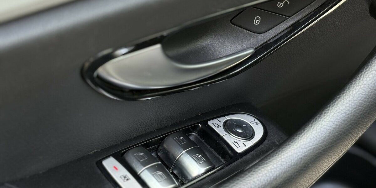 Mercedes-Benz E 200 d VIRTUAL+COCKPIT/KAMERA/NAVI/CARPLAY/SHZ 109.838 km 28.900 &euro; Villingen-Schwenningen 78054