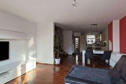 Haus Villingen-Schwenningen Schwenningen - 5 Zimmer, 136 m&sup2;, 448.000&euro; | Angebot:25521212