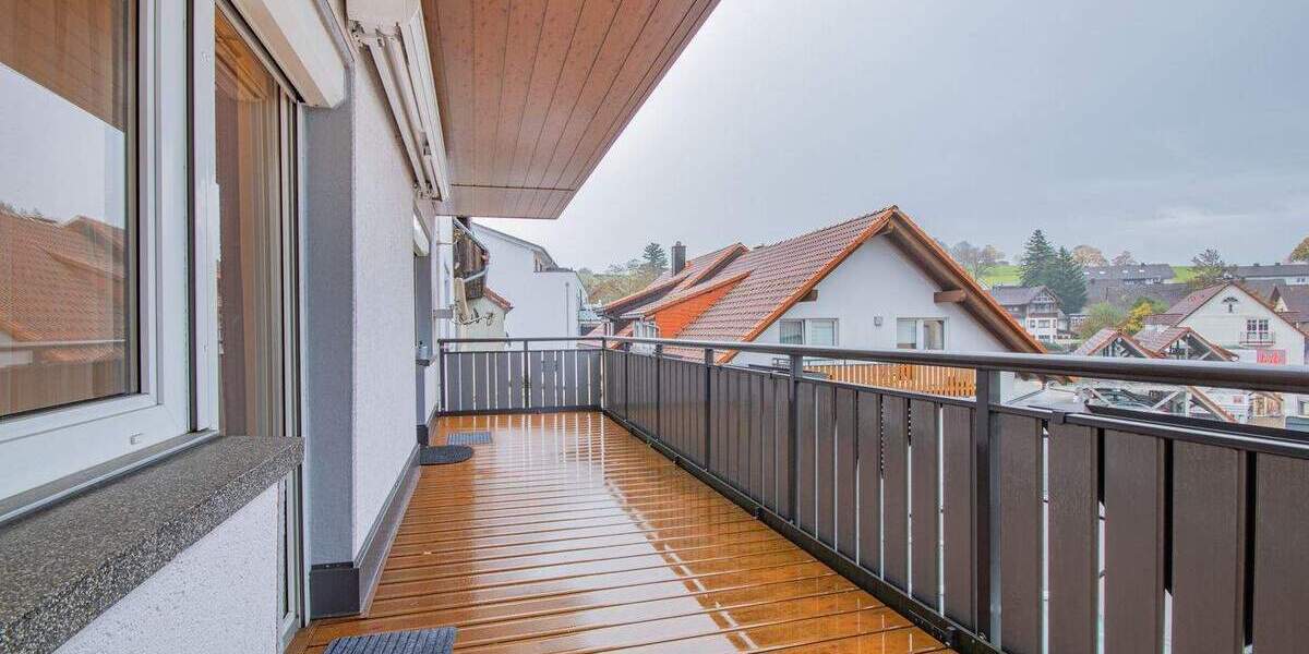 Etagenwohnung Bonndorf - 4 Zimmer, 93 m&sup2;, 199.000&euro; | Angebot:25741789