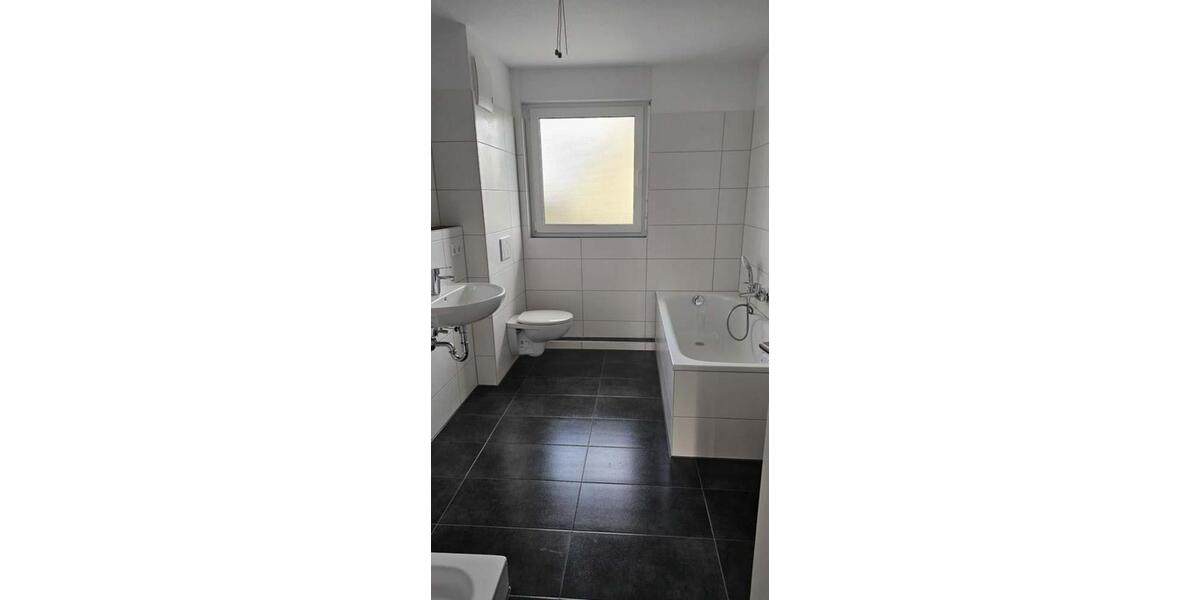 Reihenhaus Oberndorf am Neckar - 4 Zimmer, 132 m&sup2;, 1.350&euro; | Angebot:23688676