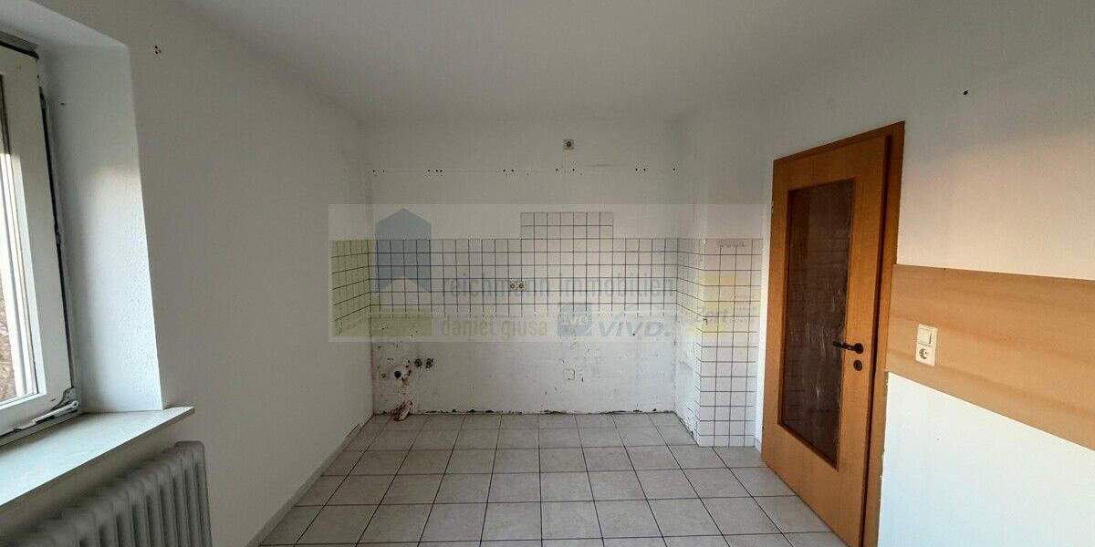 Mehrfamilienhaus, Wohnhaus Donaueschingen - 6 Zimmer, 127 m&sup2;, 375.000&euro; | Angebot:25692117