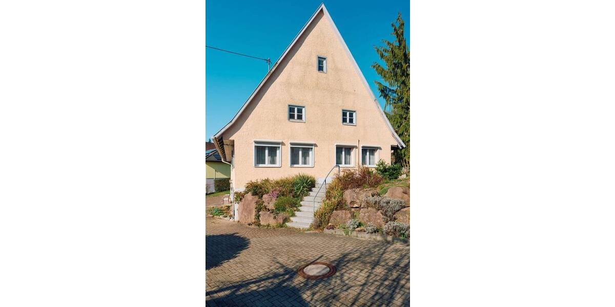 Einfamilienhaus Deißlingen - 5 Zimmer, 135 m&sup2;, 148.500&euro; | Angebot:26015843