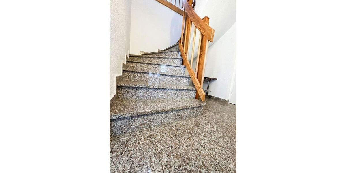 Mehrfamilienhaus, Wohnhaus Bad Dürrheim Hochemmingen - 8 Zimmer, 165 m&sup2;, 325.000&euro; | Angebot:25716322