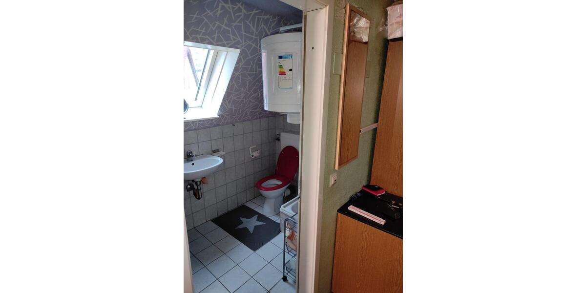 Dachgeschoßwohnung Trossingen - 2 Zimmer, 35 m&sup2;, 450&euro; | Angebot:25174530