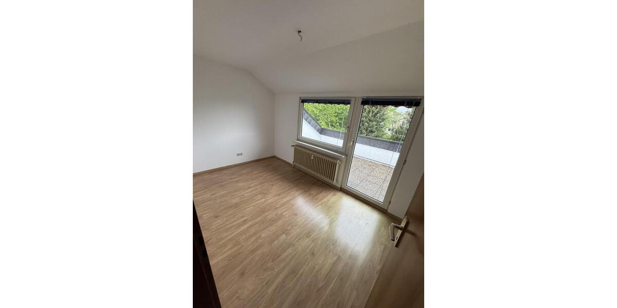Dachgeschoßwohnung Donaueschingen - 4.5 Zimmer, 94 m&sup2;, 880&euro; | Angebot:26603084