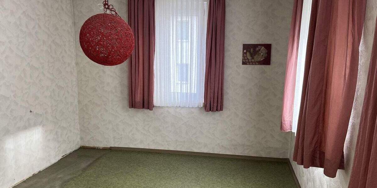 Mehrfamilienhaus, Wohnhaus Tuttlingen - 9 Zimmer, 146 m&sup2;, 339.000&euro; | Angebot:25815739