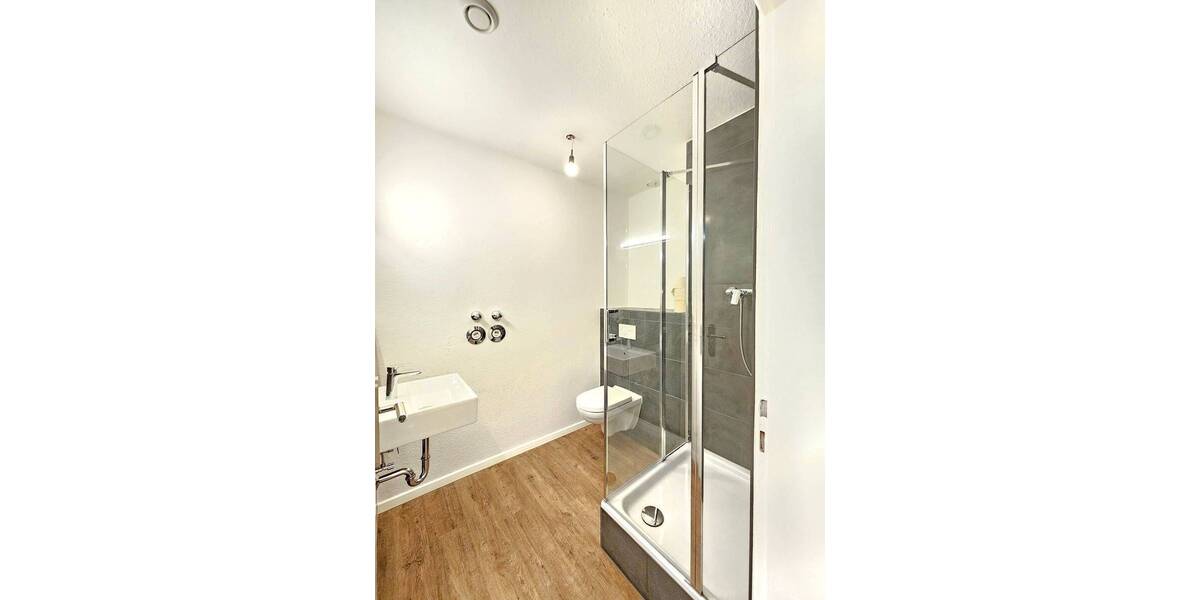 Etagenwohnung Villingen-Schwenningen Villingen - 2 Zimmer, 96 m&sup2;, 900&euro; | Angebot:25775122