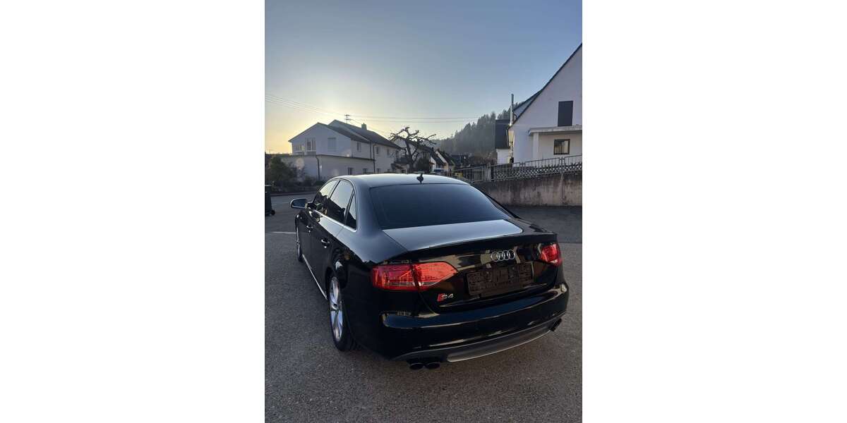 Audi S4 102.000 km 25.500 &euro; Tuttlingen 78532