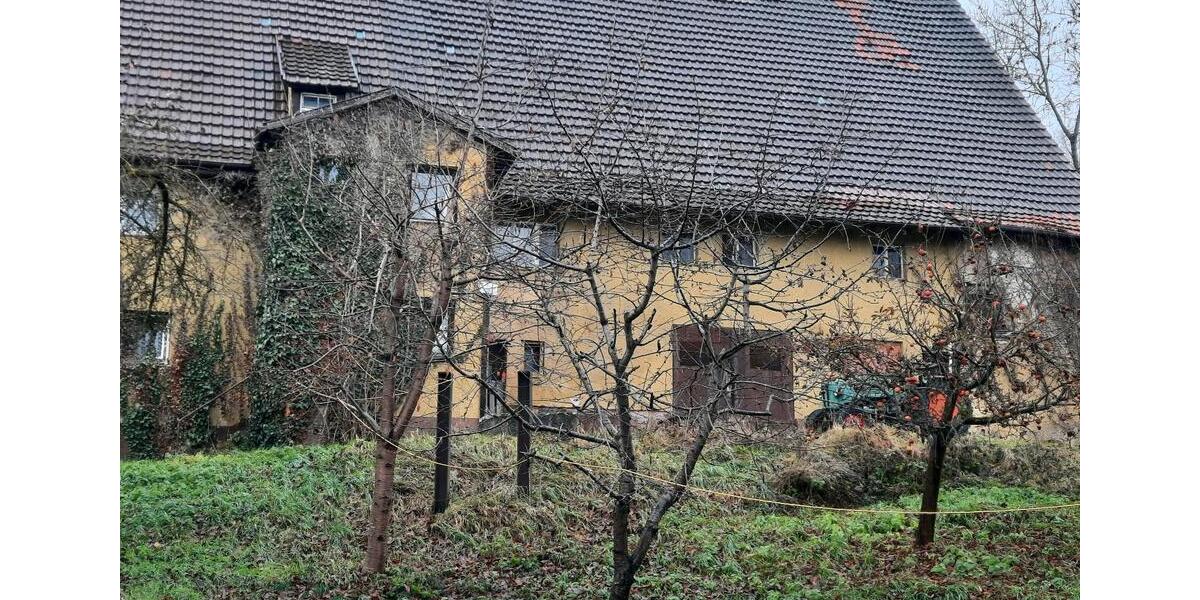 Bauernhaus, Landhaus Villingen-Schwenningen Schwenningen - 5 Zimmer, 180 m&sup2;, 450.000&euro; | Angebot:25922582