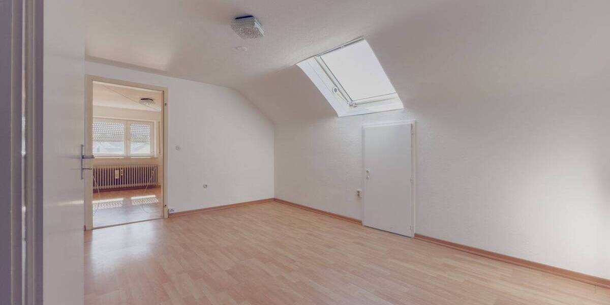 Mehrfamilienhaus, Wohnhaus Deißlingen - 7 Zimmer, 176 m&sup2;, 409.000&euro; | Angebot:25691602