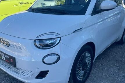 Fiat 500e 14.900 km 23.500 &euro; Villingen-Schwenningen 78052