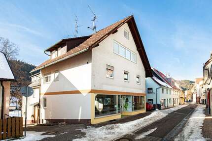 Haus Titisee-Neustadt Neustadt - 8 Zimmer, 152 m&sup2;, 399.000&euro; | Angebot:25336053