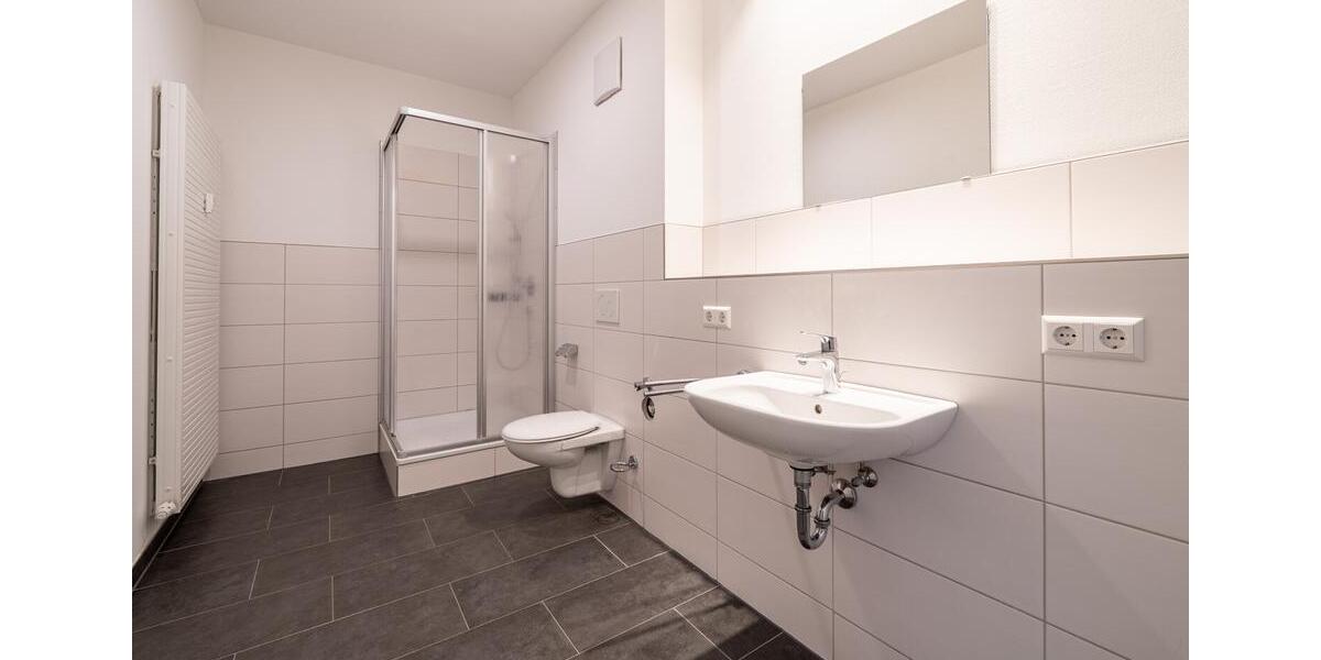 Dachgeschoßwohnung Villingen-Schwenningen Schwenningen - 2 Zimmer, 101 m&sup2;, 960&euro; | Angebot:25365437