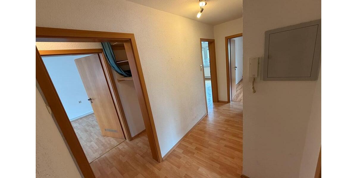 Erdgeschoßwohnung Villingen-Schwenningen Schwenningen - 3 Zimmer, 75 m&sup2;, 750&euro; | Angebot:26656533
