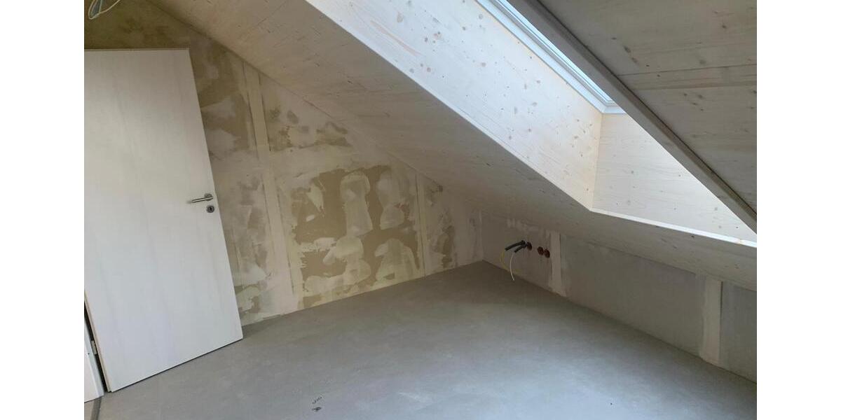 Dachgeschoßwohnung Blumberg - 3 Zimmer, 75 m&sup2;, 850&euro; | Angebot:25959863