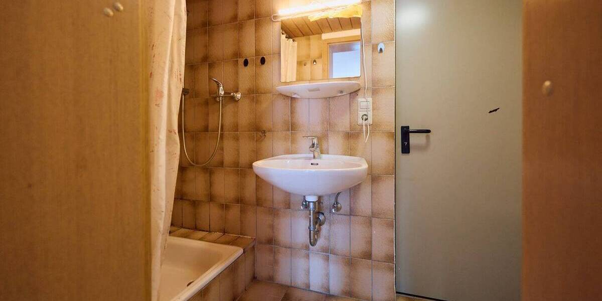 Einfamilienhaus Deißlingen - 5 Zimmer, 135 m&sup2;, 148.500&euro; | Angebot:26015843