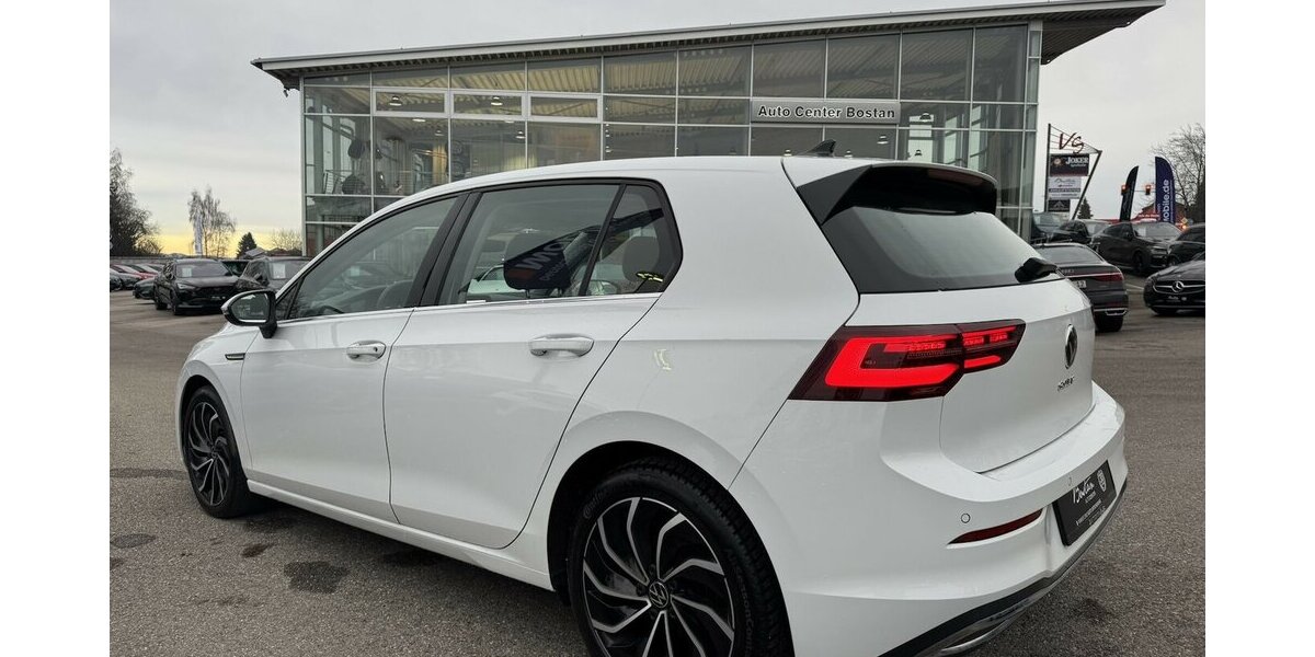 VW Golf 1 ST EDITION VIII LIM. STYLE/MASSAGE/MEMORY 128.913 km 16.800 &euro; Villingen-Schwenningen 78054