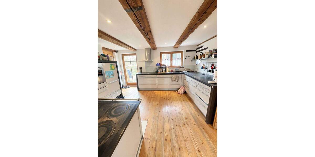 Einfamilienhaus Hüfingen Innenstadt - 8 Zimmer, 140 m&sup2;, 290.000&euro; | Angebot:25928934