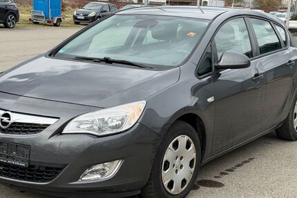 Opel Astra 179.000 km 2.250 &euro; Tuttlingen 78532