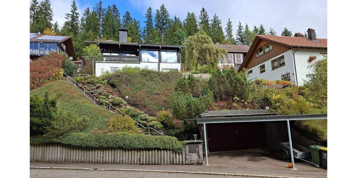 Einfamilienhaus Furtwangen Stadtgebiet - 7 Zimmer, 240 m&sup2;, 500.000&euro; | Angebot:25659281