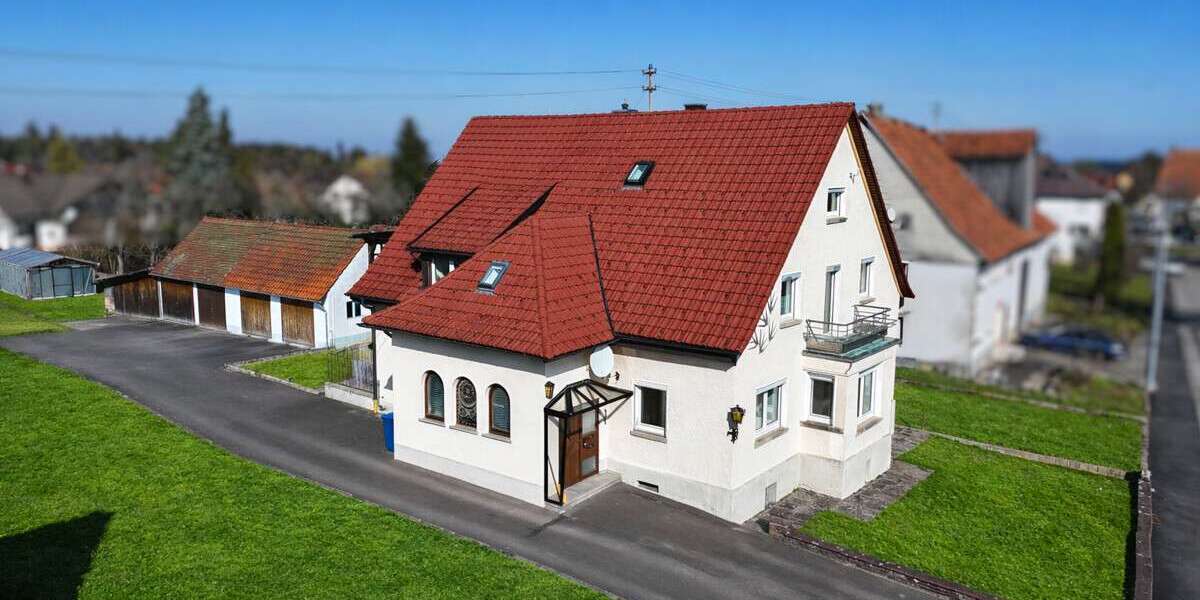 Einfamilienhaus Rottweil / Neukirch Neukirch - 9 Zimmer, 210 m&sup2;, 349.000&euro; | Angebot:25636917