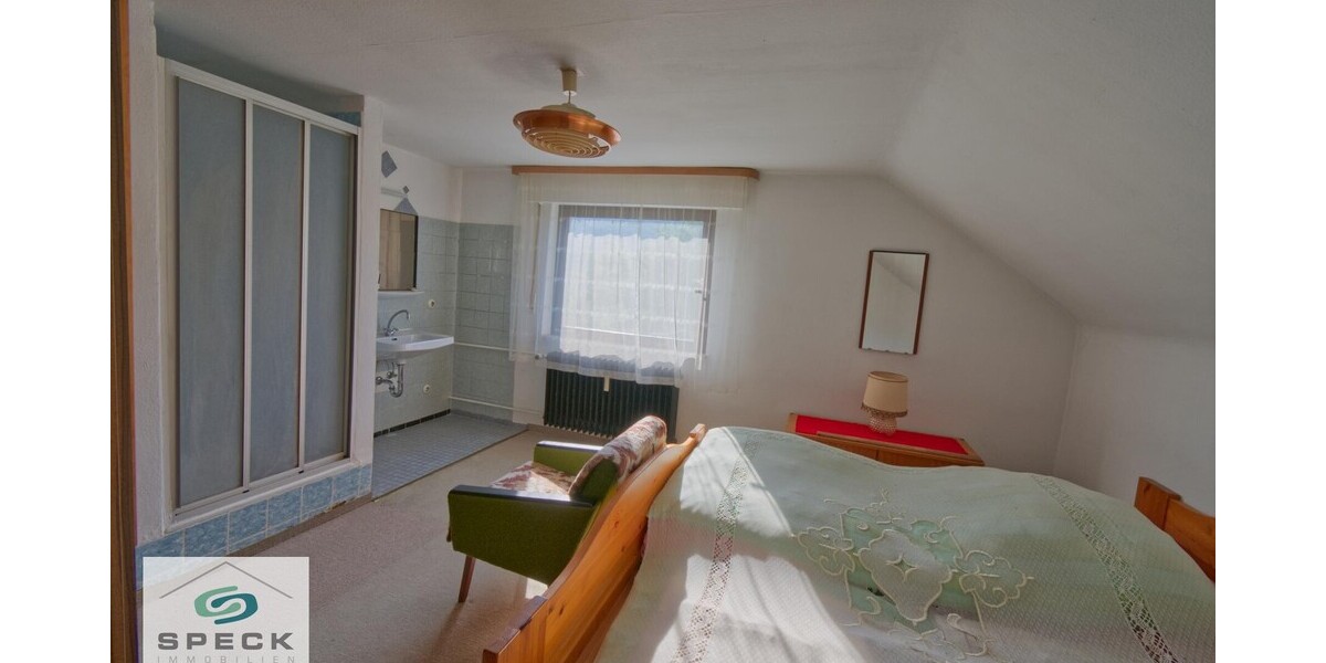 Großes Haus in sonniger Hanglage – ideal für Familien! - Zweifamilienhaus Epfendorf | Angebot:24421604