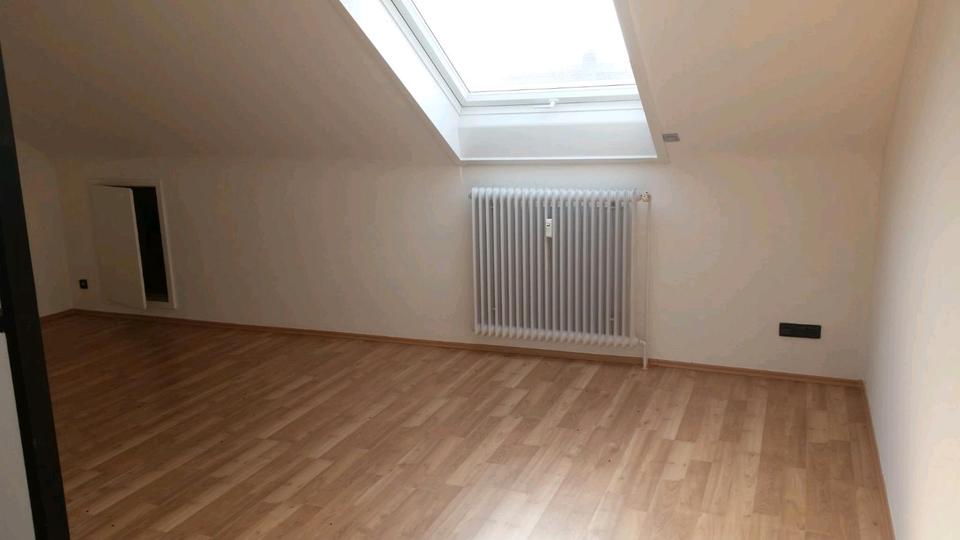 Dachgeschoßwohnung Donaueschingen - 3 Zimmer, 62 m&sup2;, 140.000&euro; | Angebot:26824169