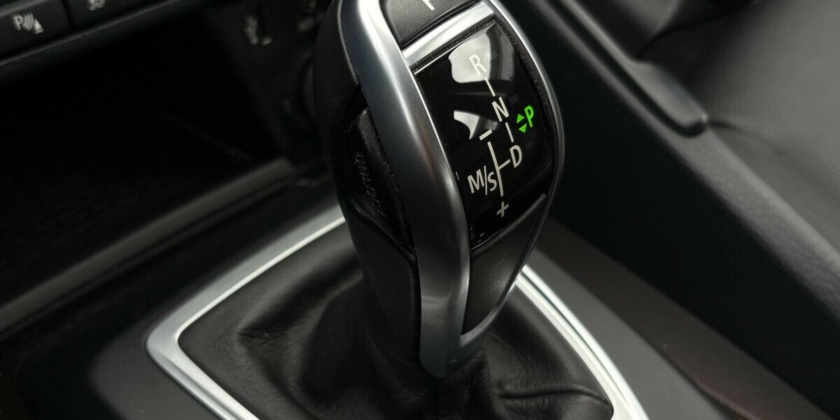 BMW X1 20d xDrive BI-XENON/TEMPOMAT/NAVI/PDC/SHZ/DAB 79.104 km 15.900 &euro; Villingen-Schwenningen 78054