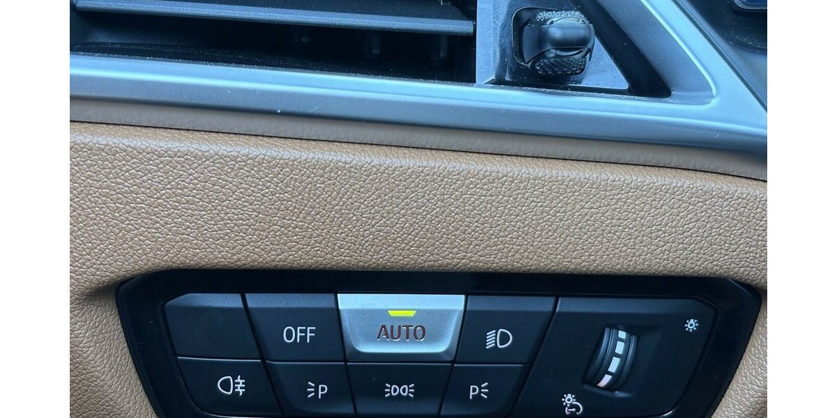 BMW 420i Cabrio 360°/MEMORY/LENKHZ/DAB/NAVI/1.HAND 3.721 km 49.900 &euro; Villingen-Schwenningen 78054