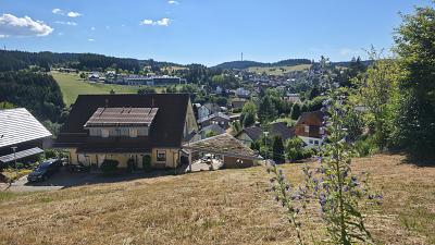 SONNE, AUSSICHT UND KURZE WEGE - Grundstück Schonach im Schwarzwald | Angebot:27224448
