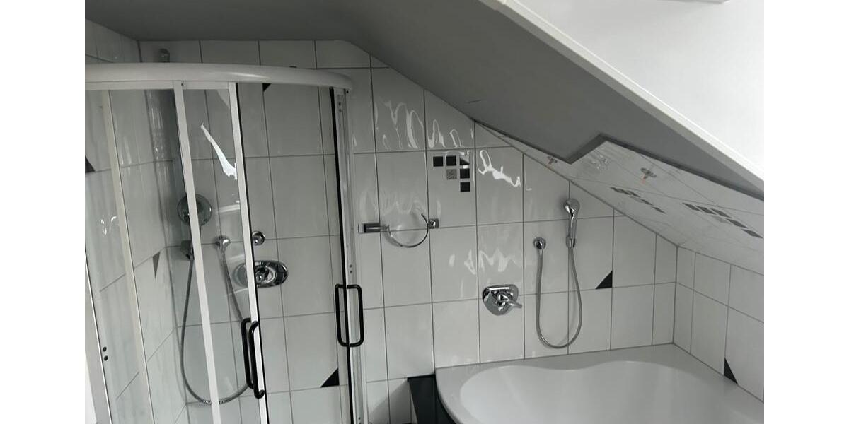 Dachgeschoßwohnung Schramberg - 3 Zimmer, 110 m&sup2;, 940&euro; | Angebot:25893567