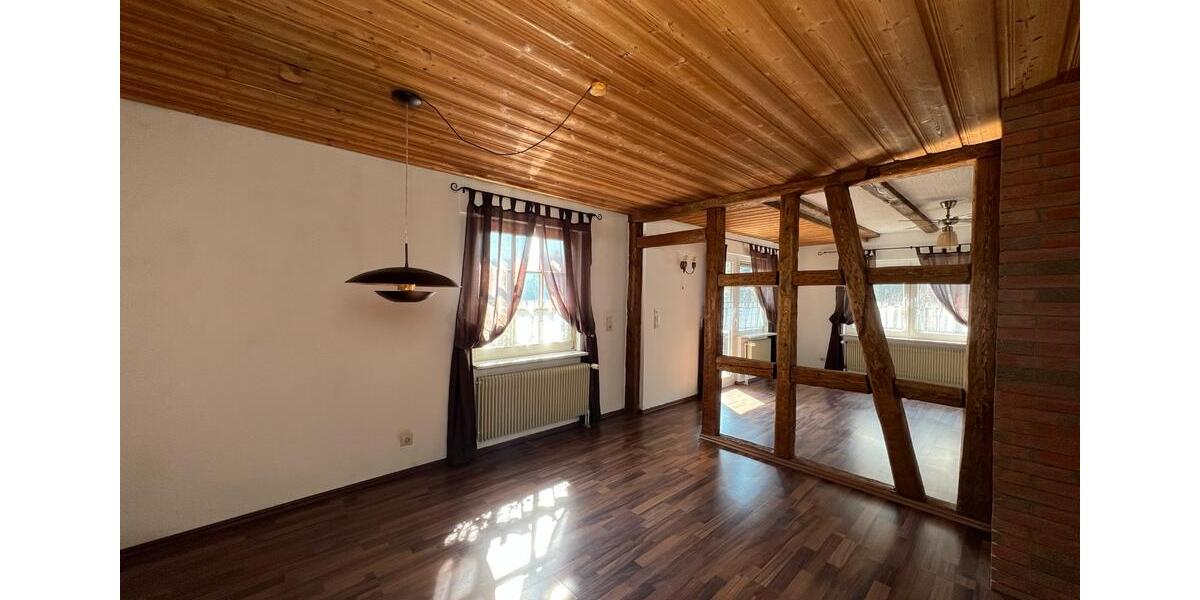 Etagenwohnung Lauterbach - 4 Zimmer, 90 m&sup2;, 800&euro; | Angebot:25319681