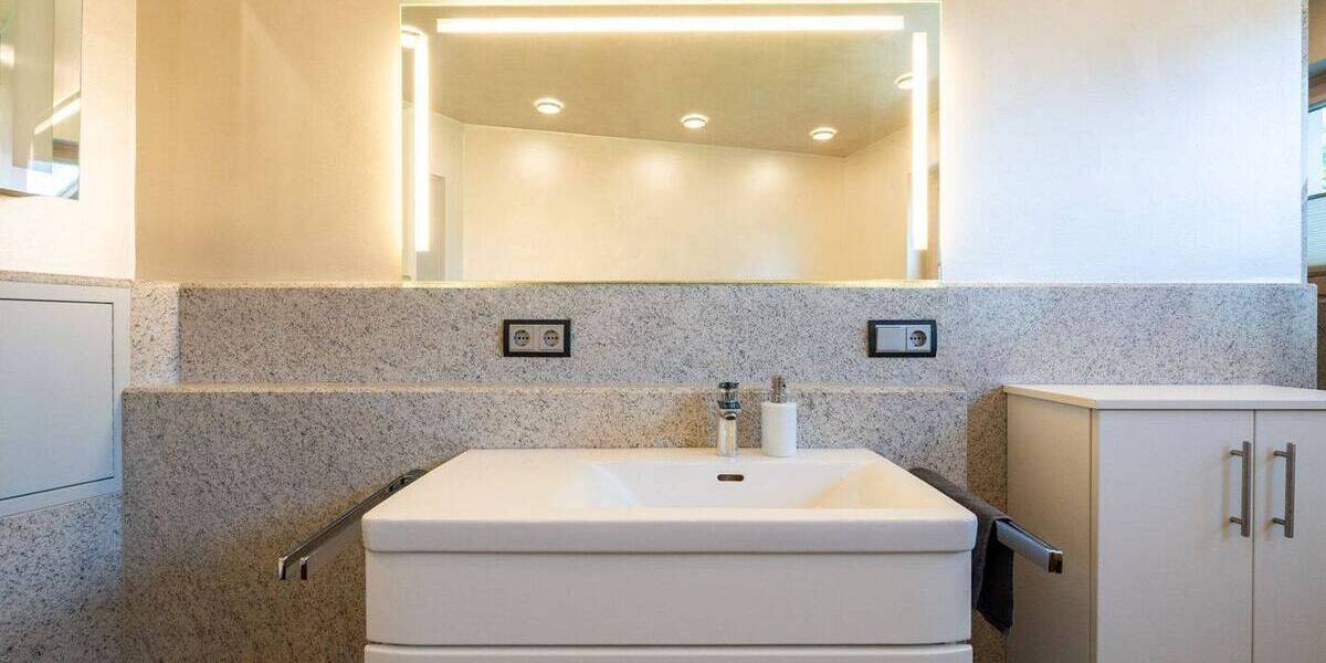 Mehrfamilienhaus, Wohnhaus Löffingen Dittishausen - 7 Zimmer, 257 m&sup2;, 999.000&euro; | Angebot:25678725