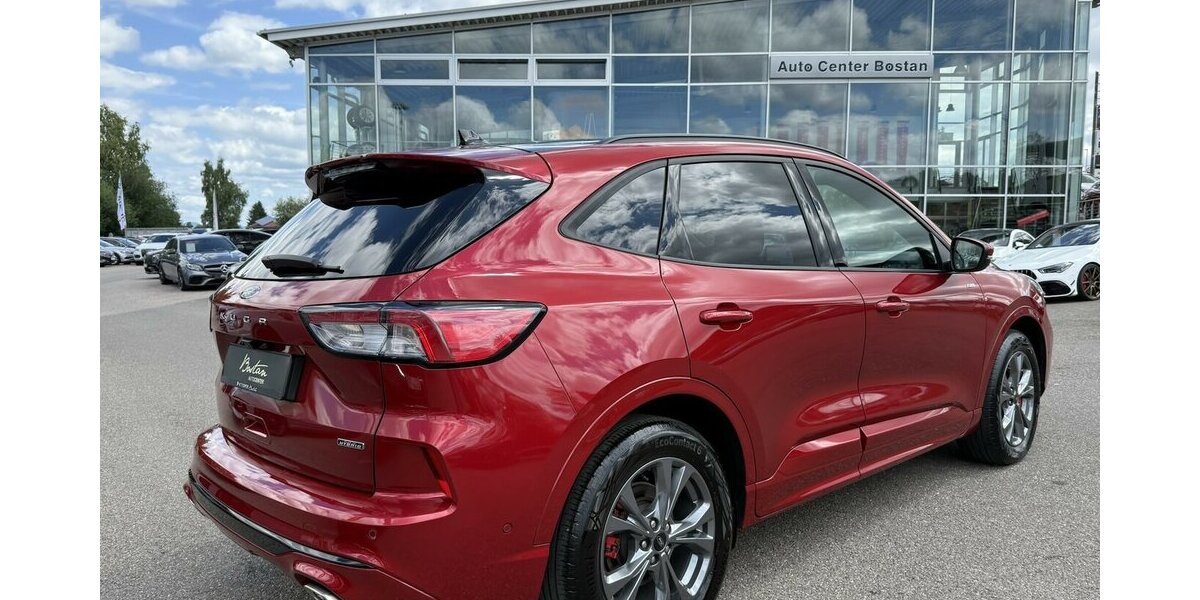 Ford Kuga 2.5 HYBRID ST-LINE X/PANORAMA/KAMERA/1.HAND 26.650 km 23.900 &euro; Villingen-Schwenningen 78054