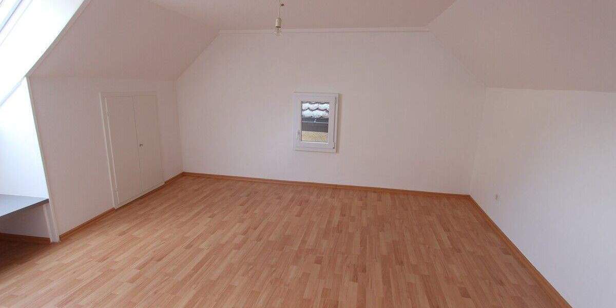 Etagenwohnung Donaueschingen - 3 Zimmer, 147 m&sup2;, 999&euro; | Angebot:25820847