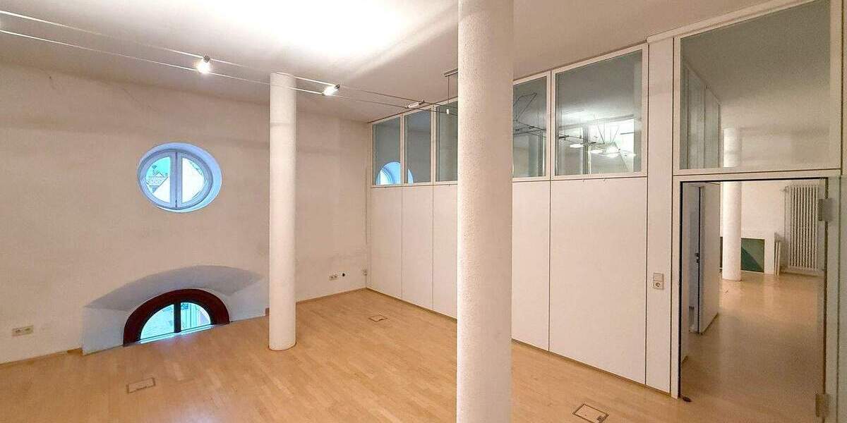 Gewerbeobjekt Villingen-Schwenningen Villingen - 4 Zimmer, 131 m&sup2;, 260.000&euro; | Angebot:25701103