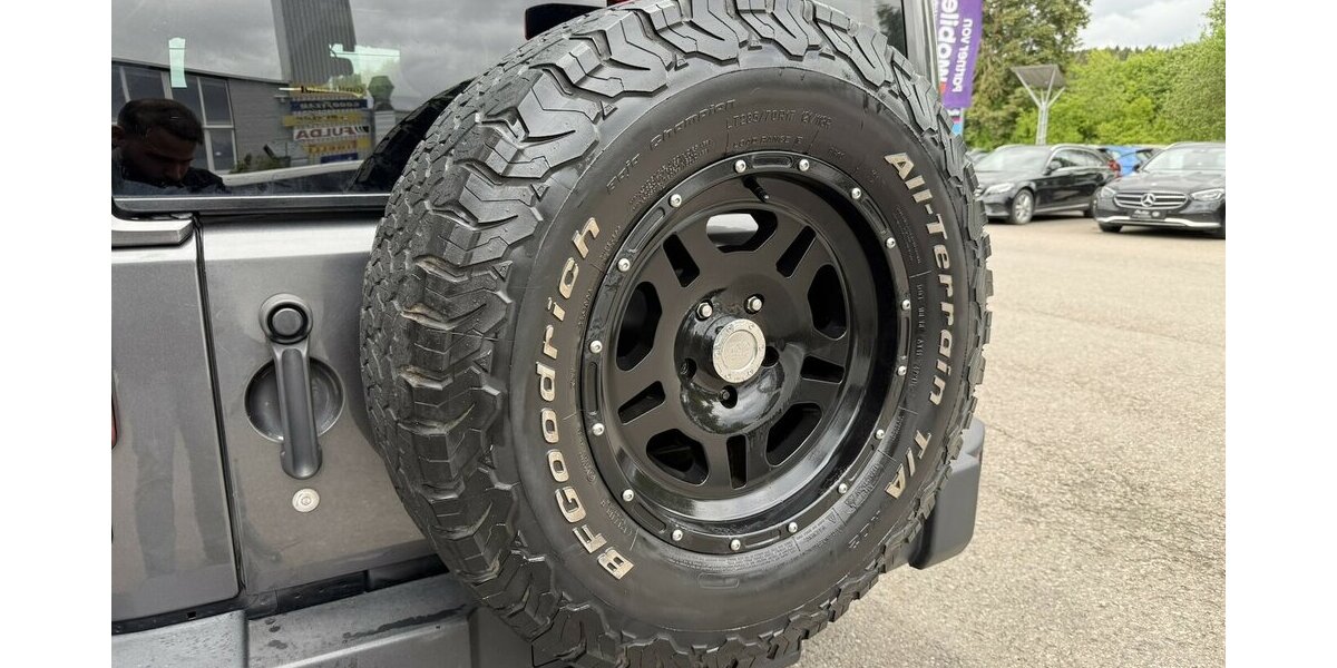 Jeep Wrangler RUBICON RECON UNLIMTED/SERVICE.BEI.JEEP 192.271 km 25.900 &euro; Villingen-Schwenningen 78054
