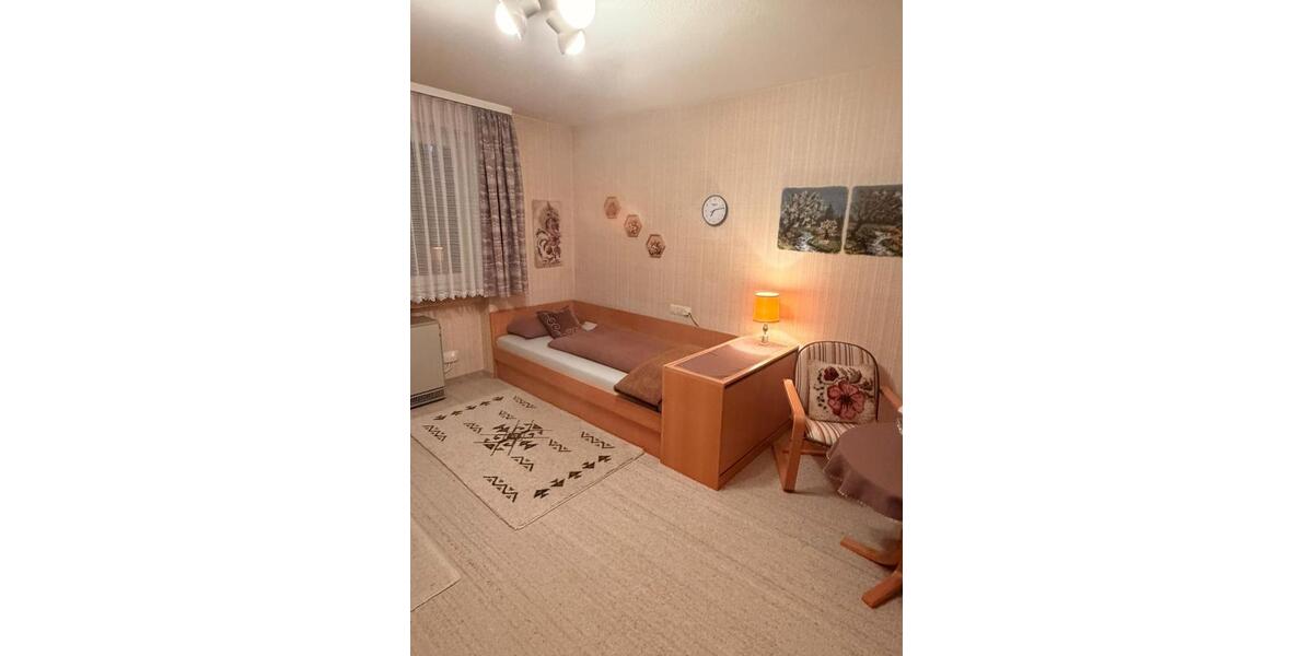 Etagenwohnung Villingen-Schwenningen Schwenningen - 1 Zimmer, 20 m&sup2;, 450&euro; | Angebot:25783425