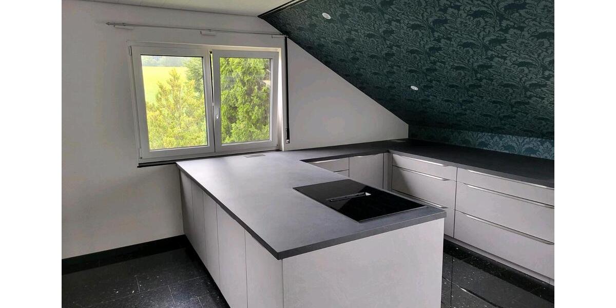 Dachgeschoßwohnung Gunningen - 4.5 Zimmer, 135 m&sup2;, 1.100&euro; | Angebot:26506972