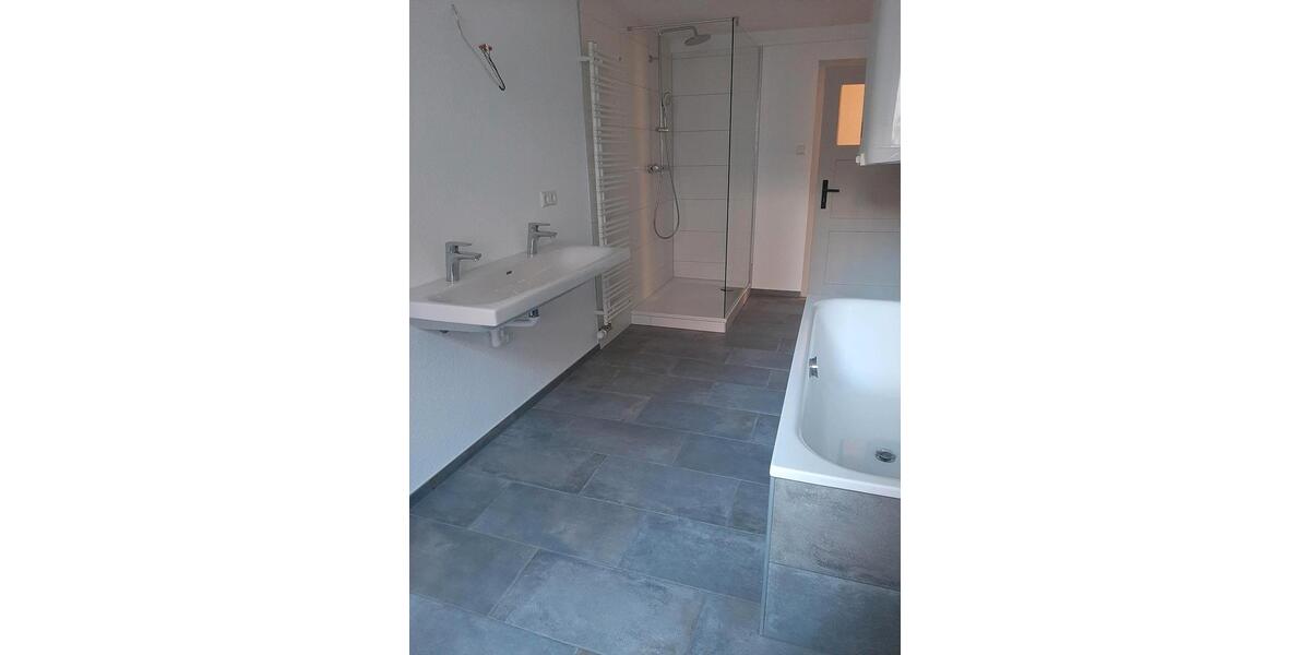 Etagenwohnung Sankt Georgen im Schwarzwald - 4 Zimmer, 128 m&sup2;, 1.000&euro; | Angebot:26587028